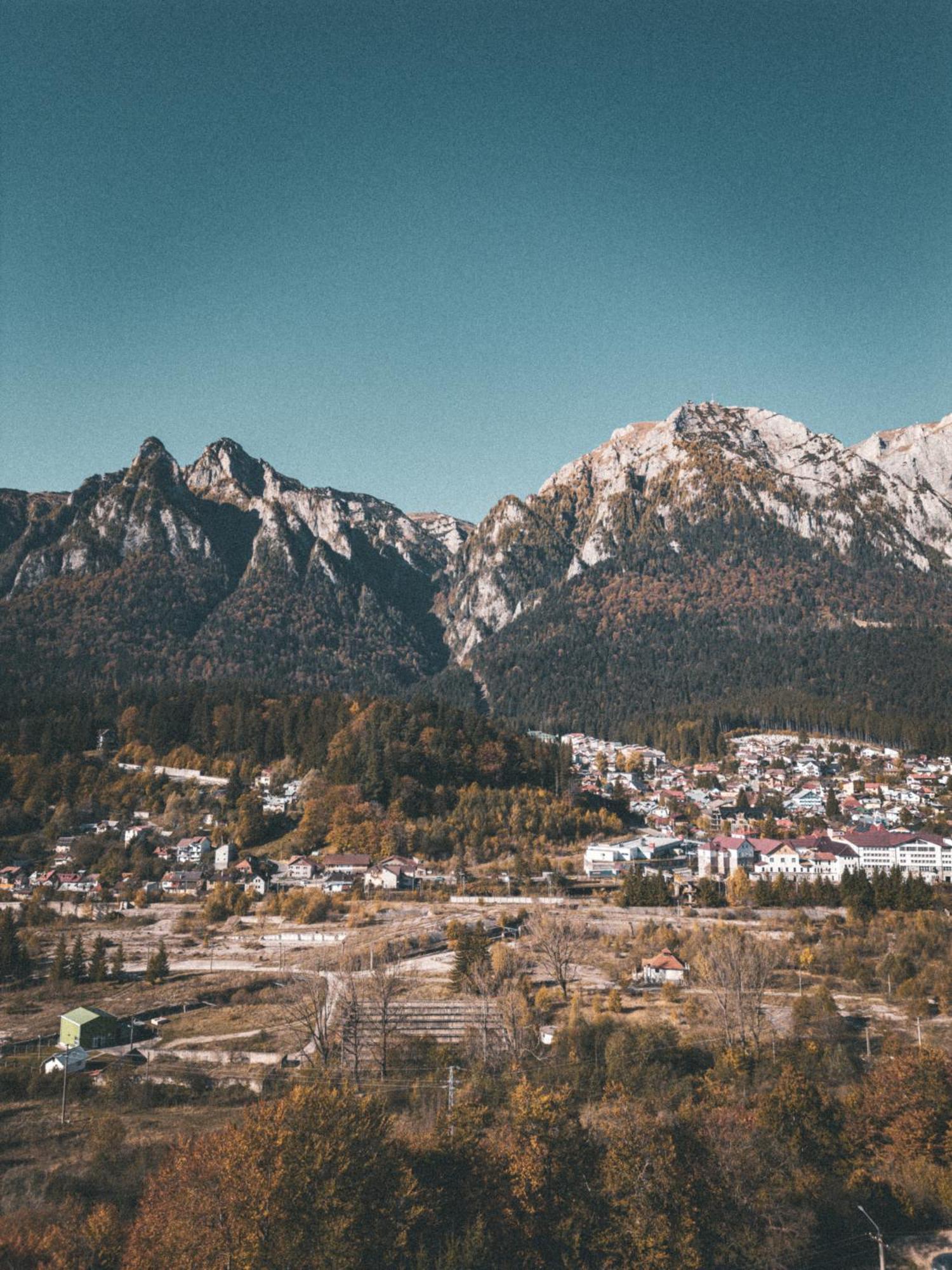 Moon Montana Buşteni Buitenkant foto
