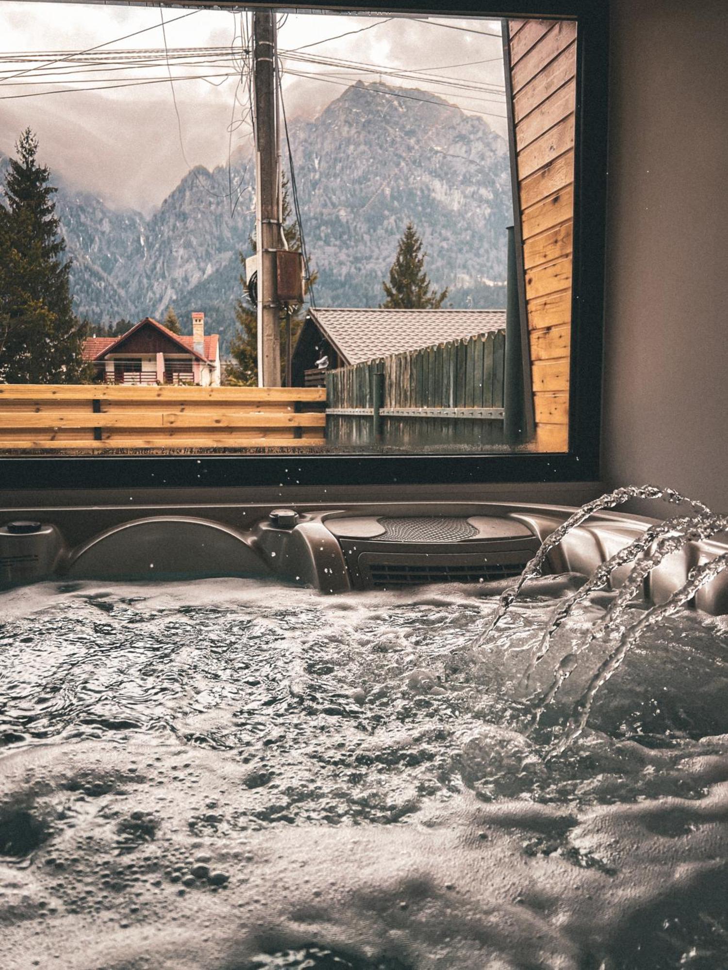 Moon Montana Buşteni Buitenkant foto